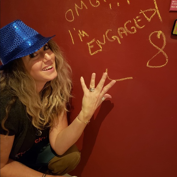 Meet your Posher, Anastasia - Picture 2 of 2